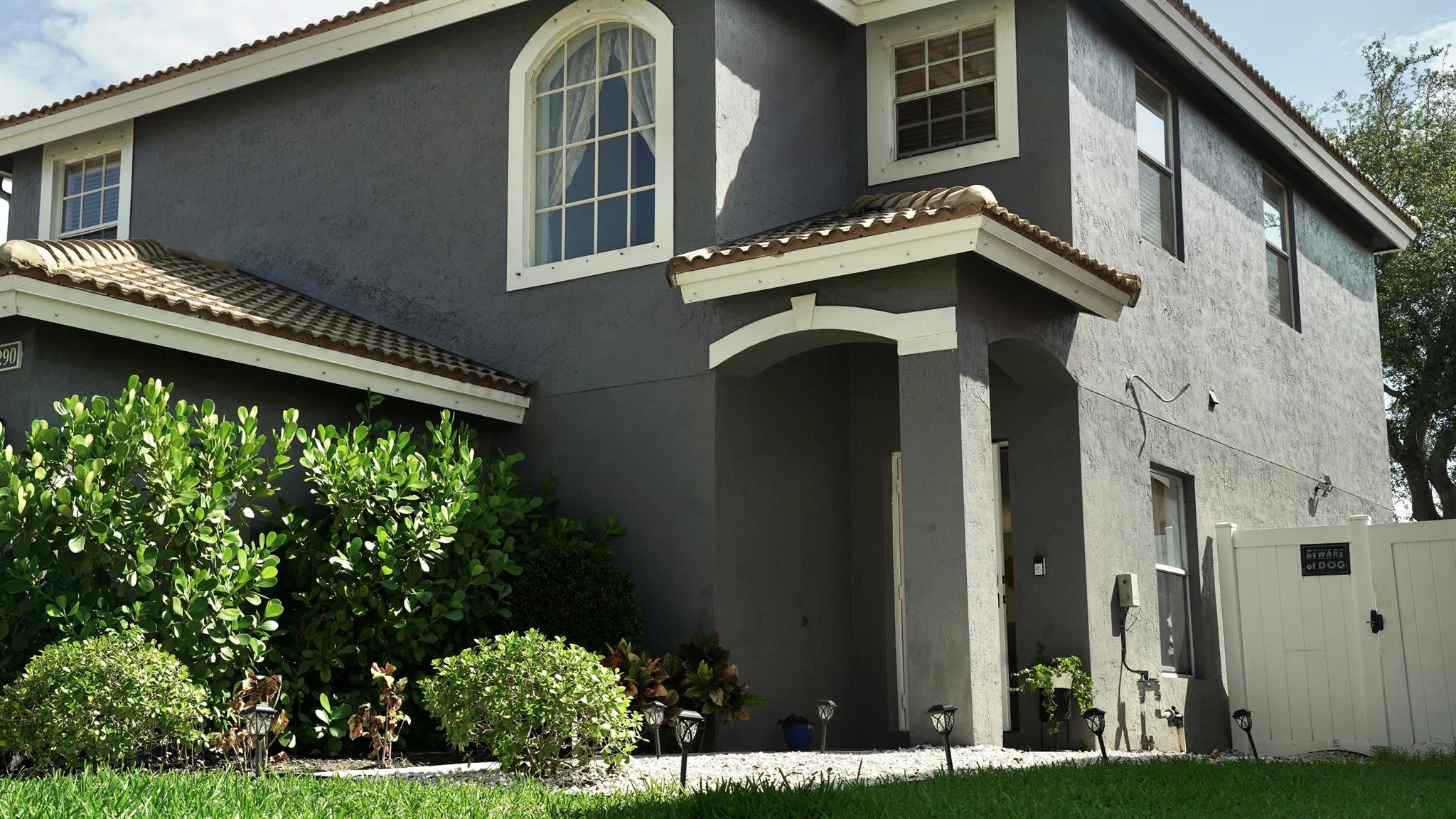 3290 Turtle Cove