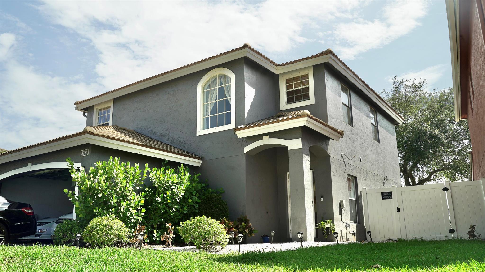 3290 Turtle Cove