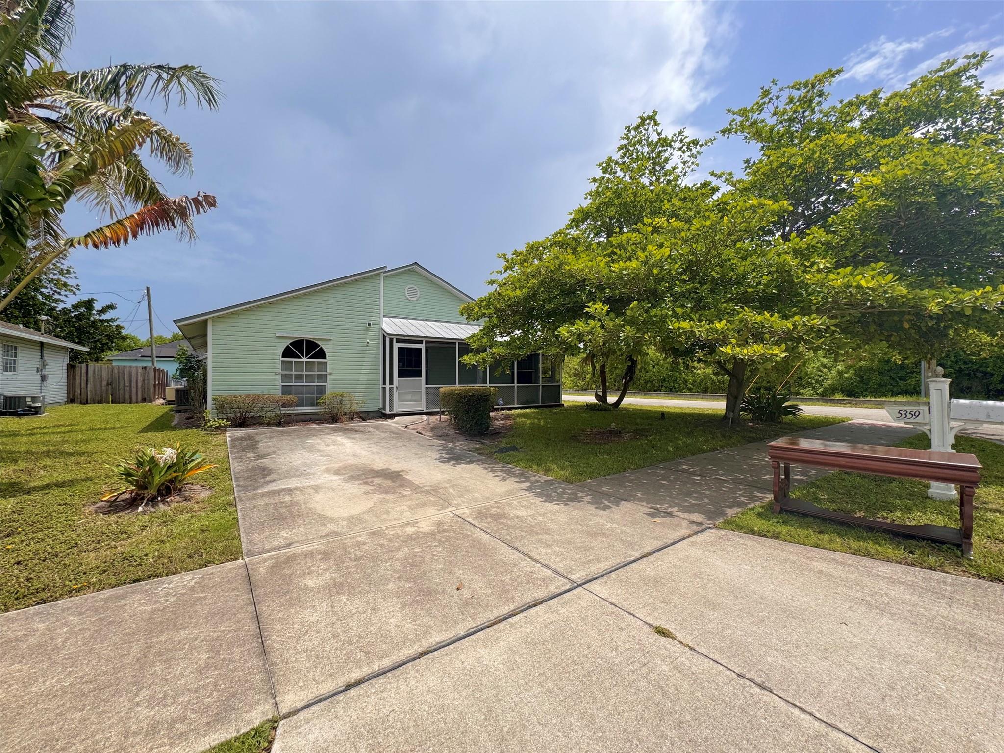 Welcome to Stuart, FL! This Home is just minutes away from restaurants, the St. Lucie River, and the intracoastal. About 10-15 minutes to downtown Stuart and about 15-20 minutes to the Beach! This Single-family Home has 3 Bedrooms, 2 Bathrooms, a Huge fenced backyard with storage/workshop shed. Metal Roof! Newer A/C (2021) This Home needs a little "love" and updating, but it has a ton of potential! Nice sized corner Lot.