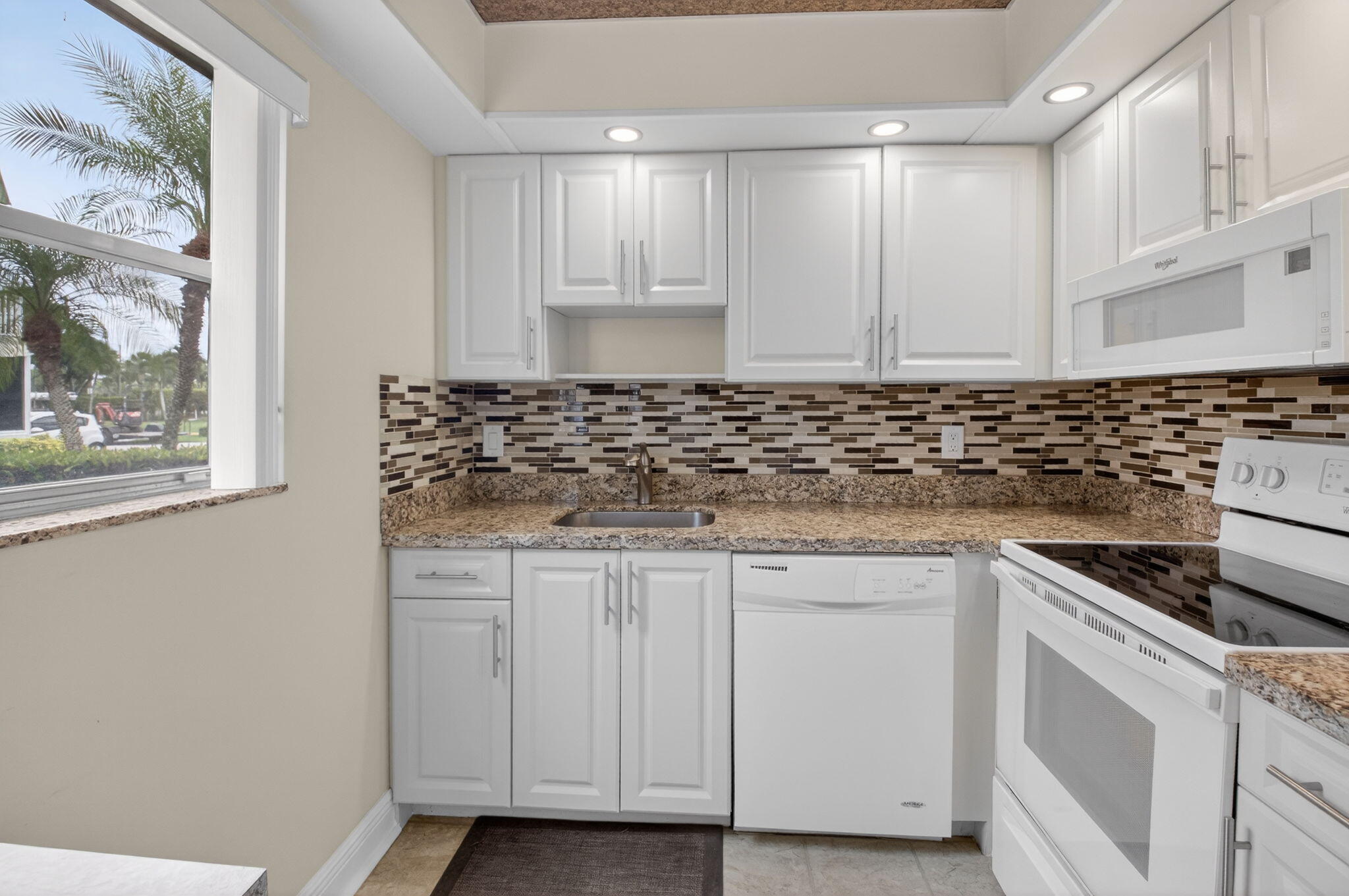 KINGS POINT FLANDERS CONDOS - Residential