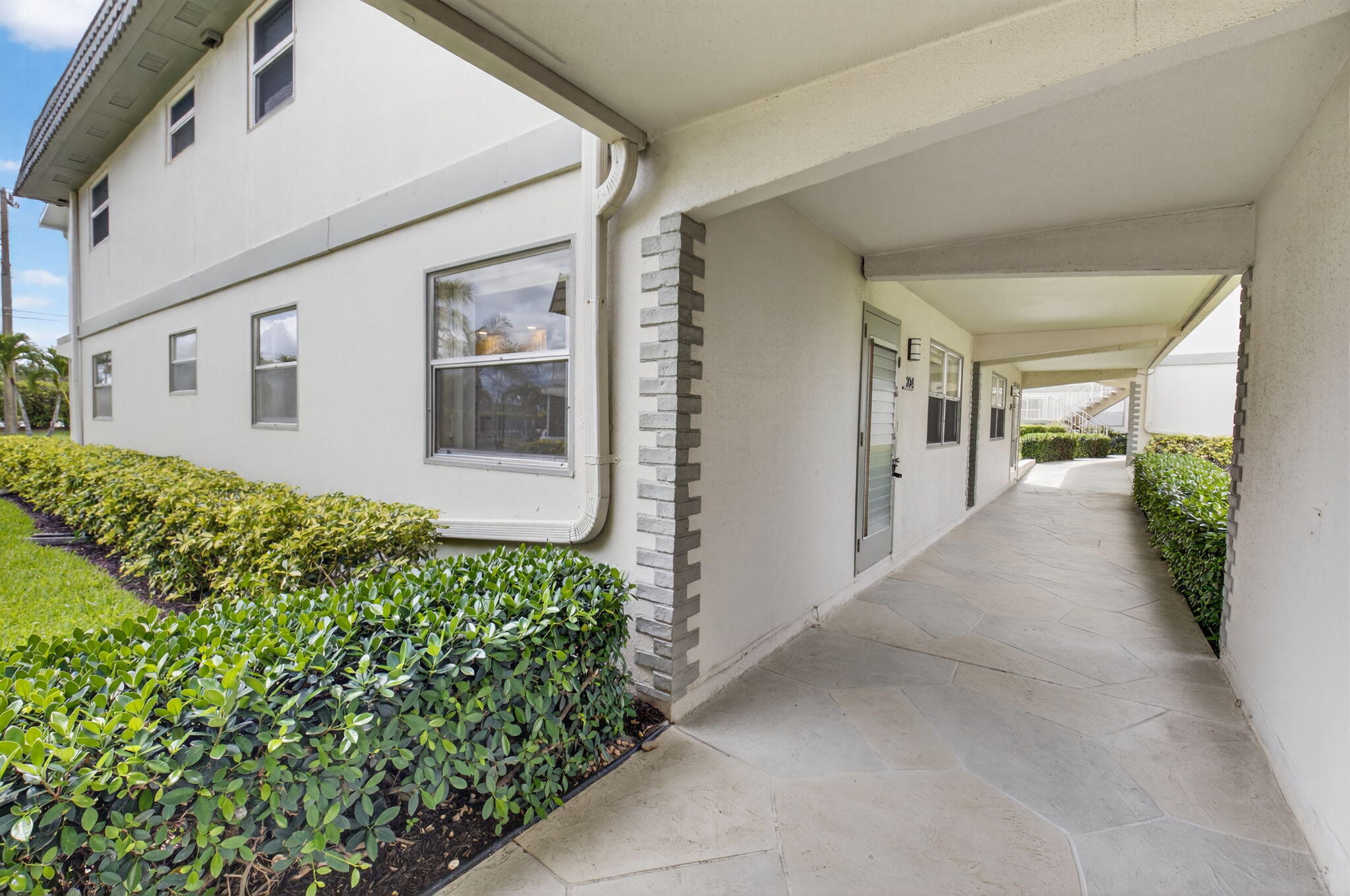 KINGS POINT FLANDERS CONDOS - Residential