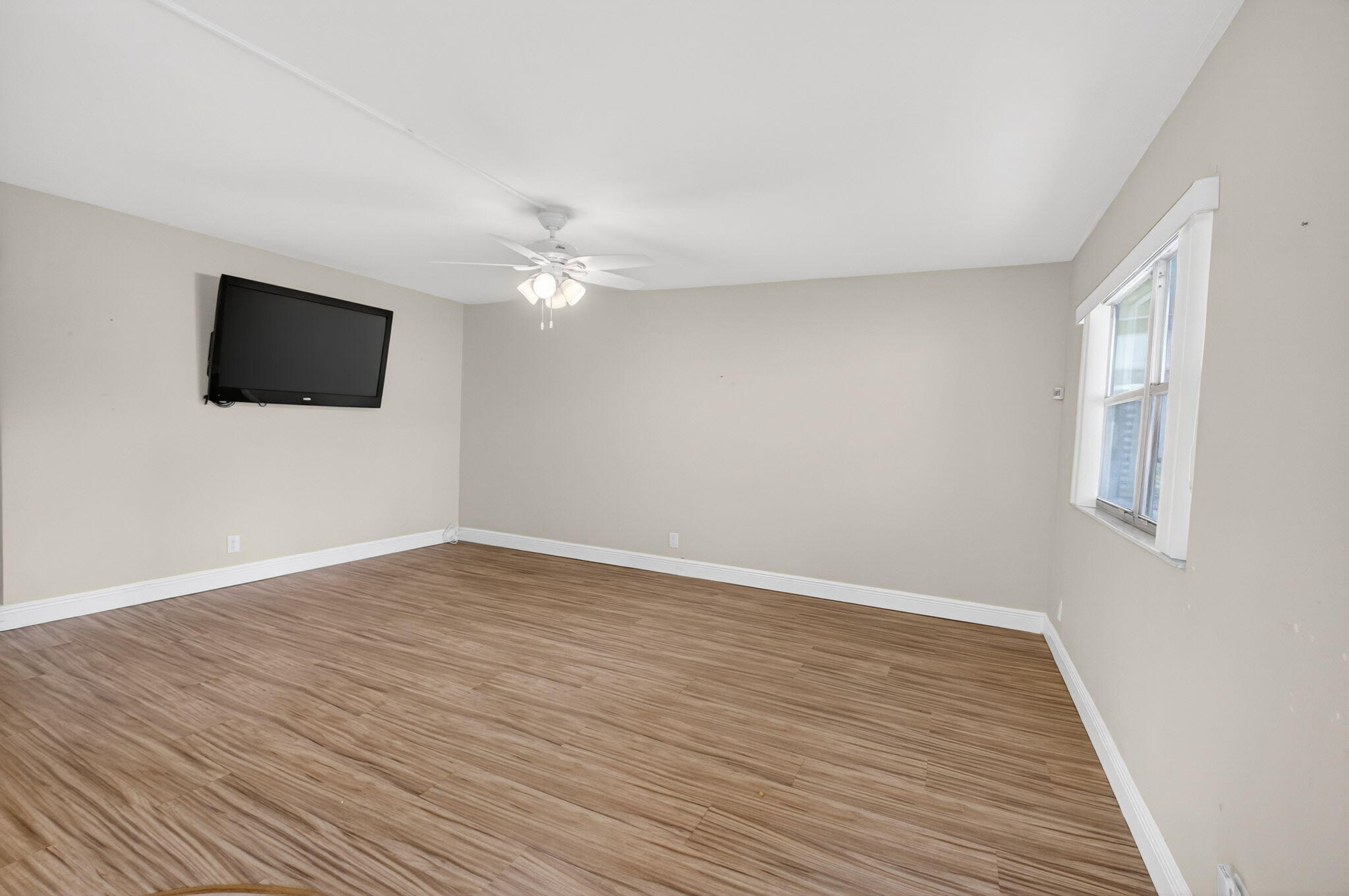 KINGS POINT FLANDERS CONDOS - Residential