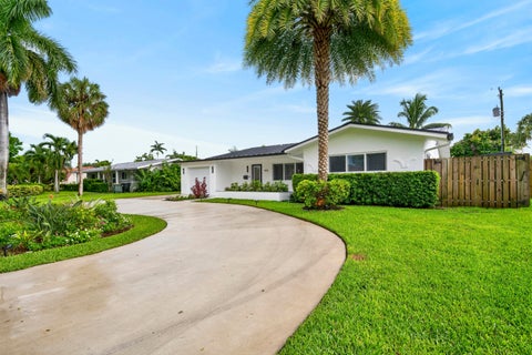 Tiny photo for 1970 NE 32nd Street, Lighthouse Point, FL 33064 (MLS # B26081427)
