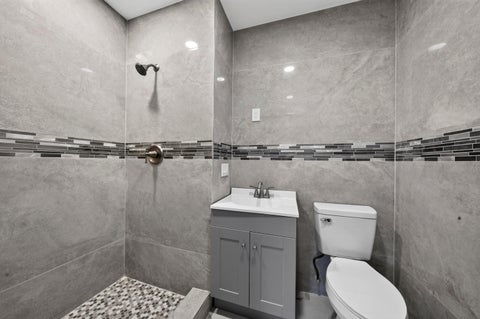 Tiny photo for 1970 NE 32nd Street, Lighthouse Point, FL 33064 (MLS # B26081427)