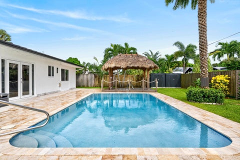 Tiny photo for 1970 NE 32nd Street, Lighthouse Point, FL 33064 (MLS # B26081427)