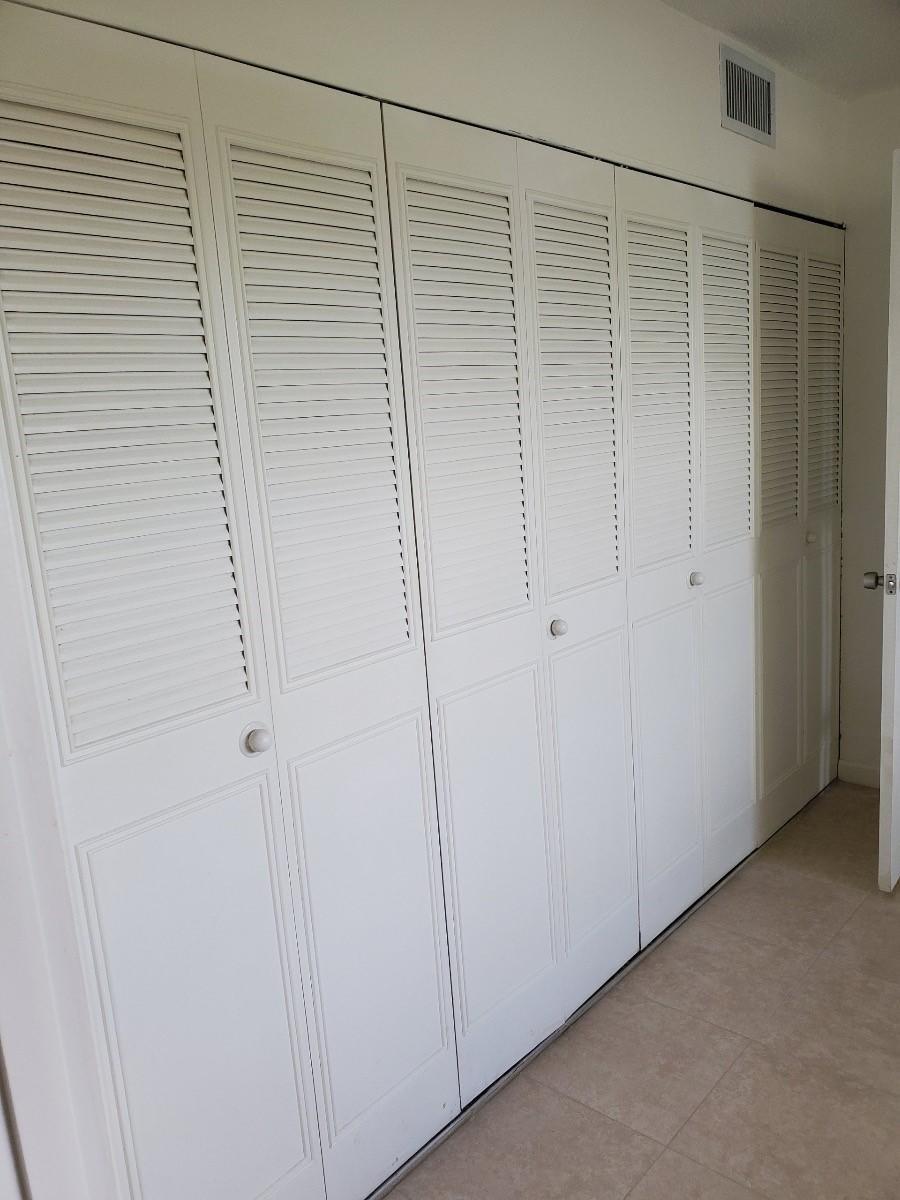 GOLDEN LAKES VILLAGE COND - Residential
