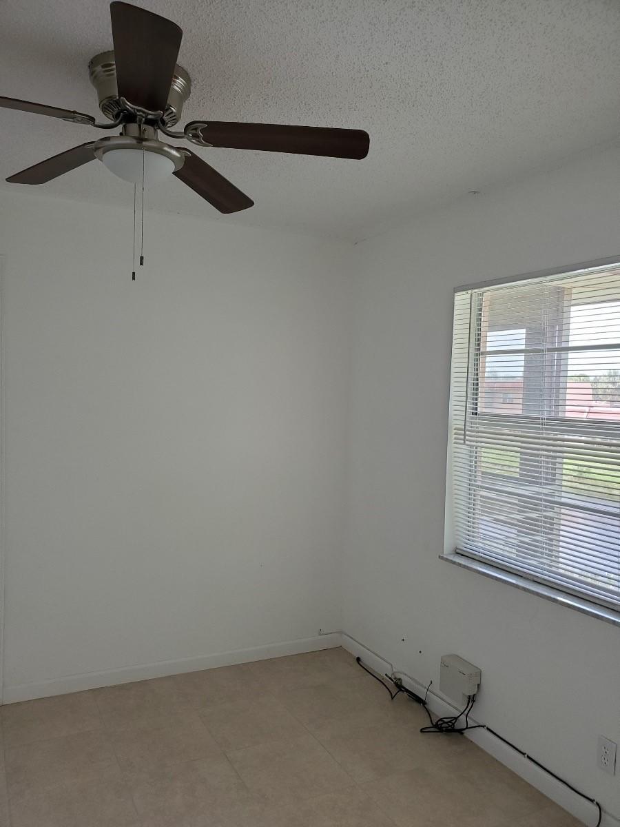 GOLDEN LAKES VILLAGE COND - Residential