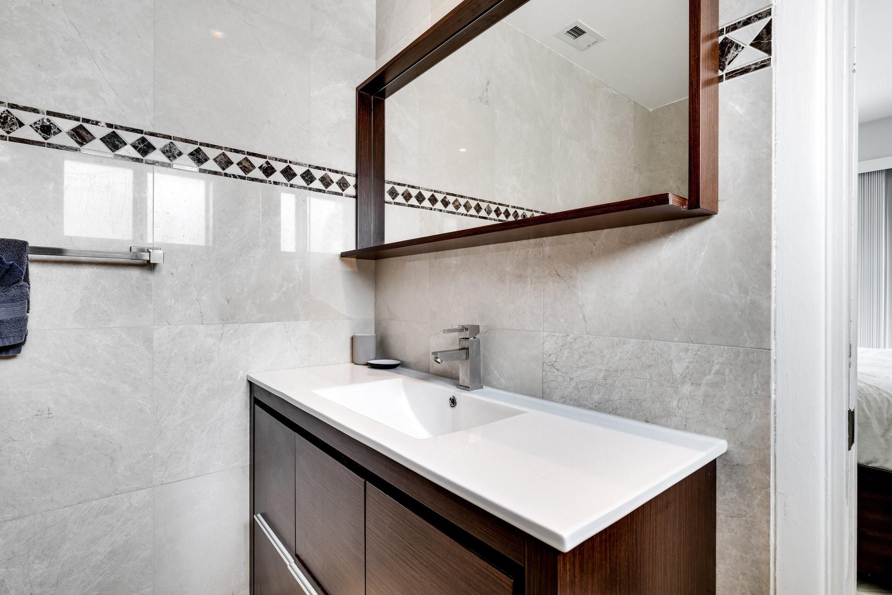 LAUDER GATE ISLES - Residential