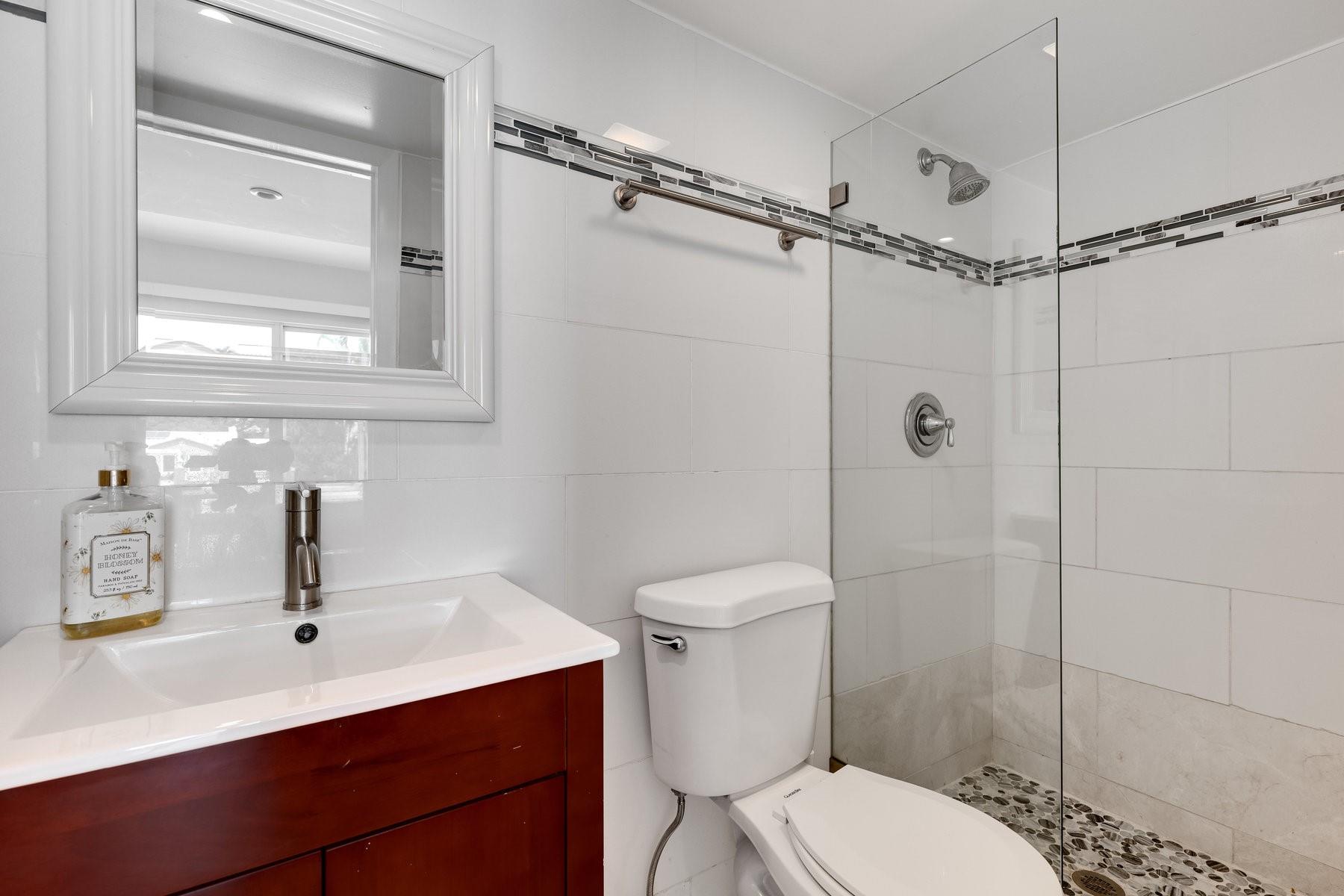 LAUDER GATE ISLES - Residential