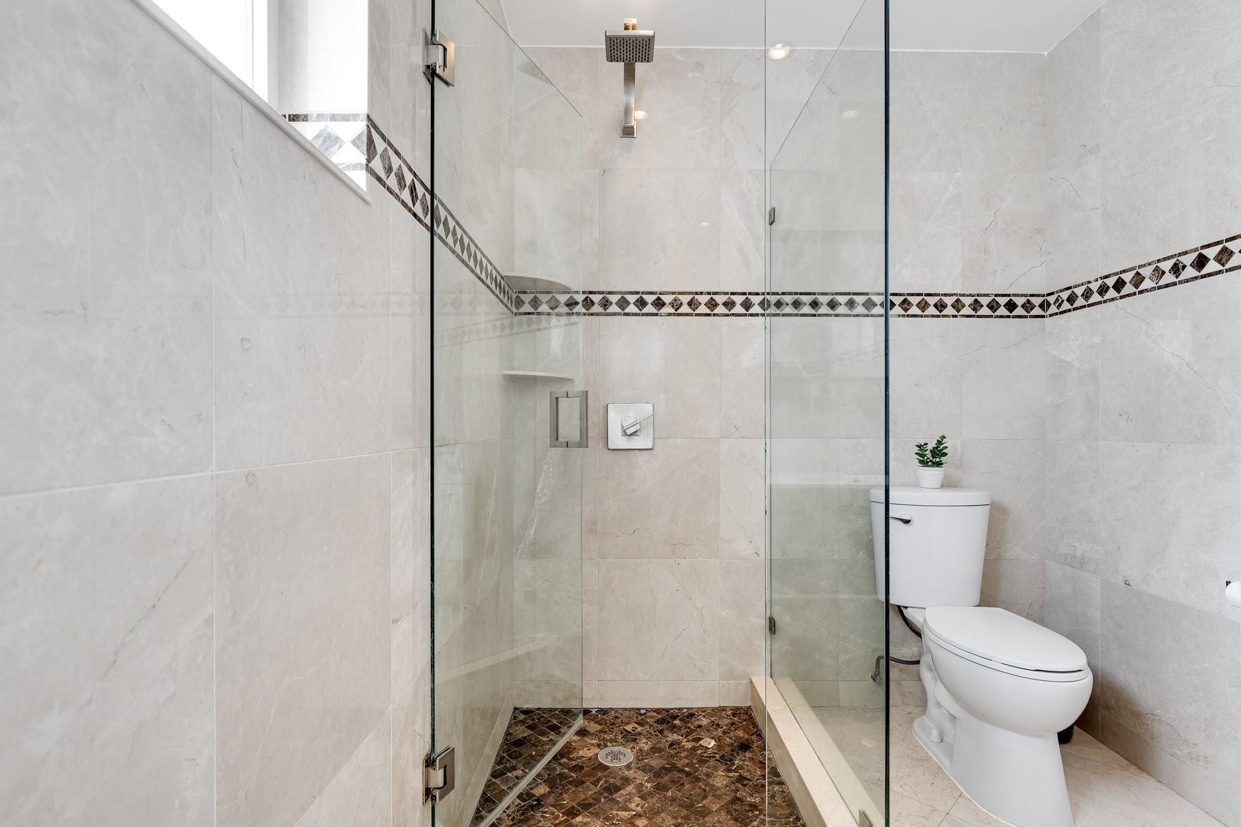 LAUDER GATE ISLES - Residential