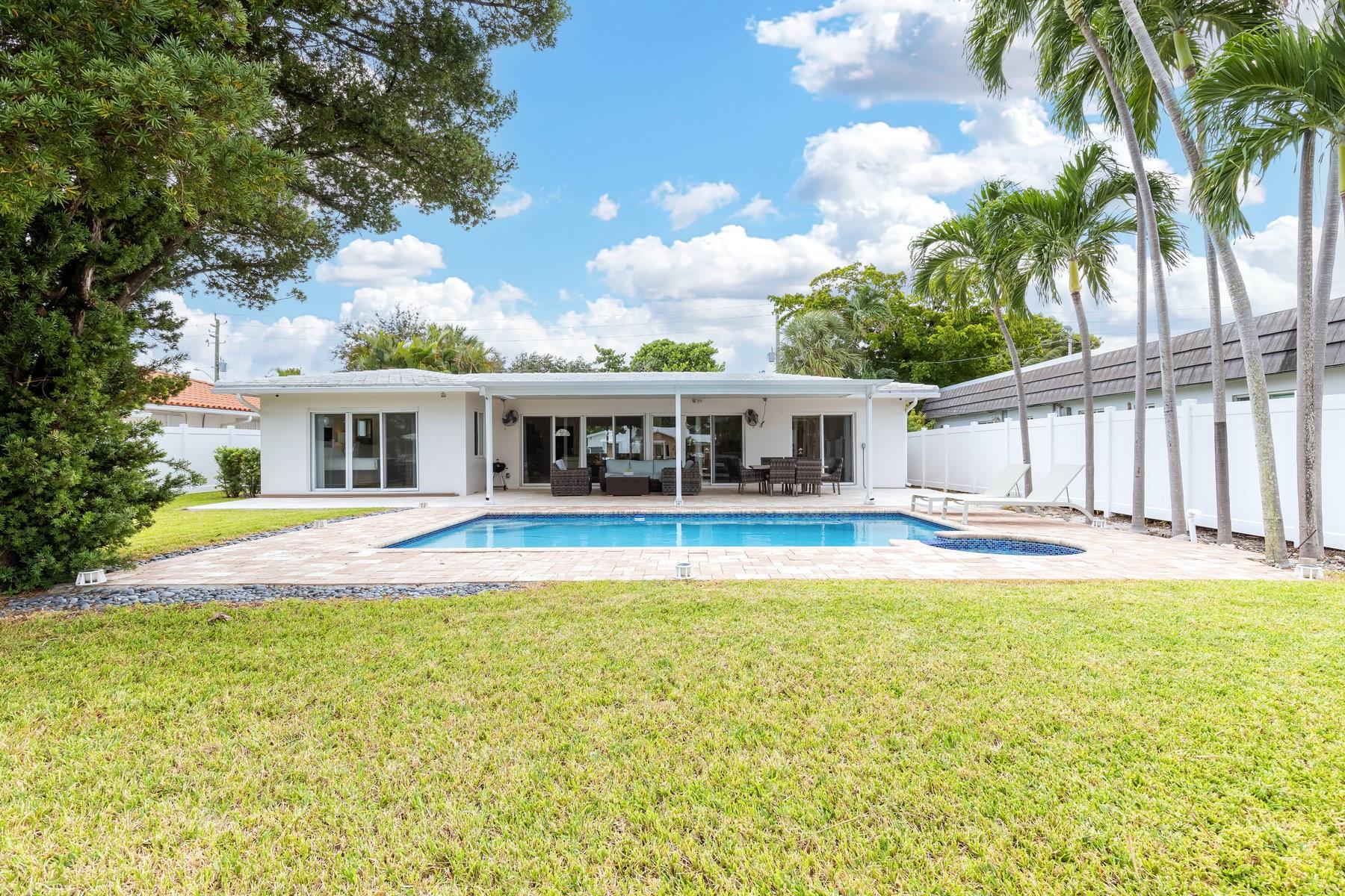 LAUDER GATE ISLES - Residential