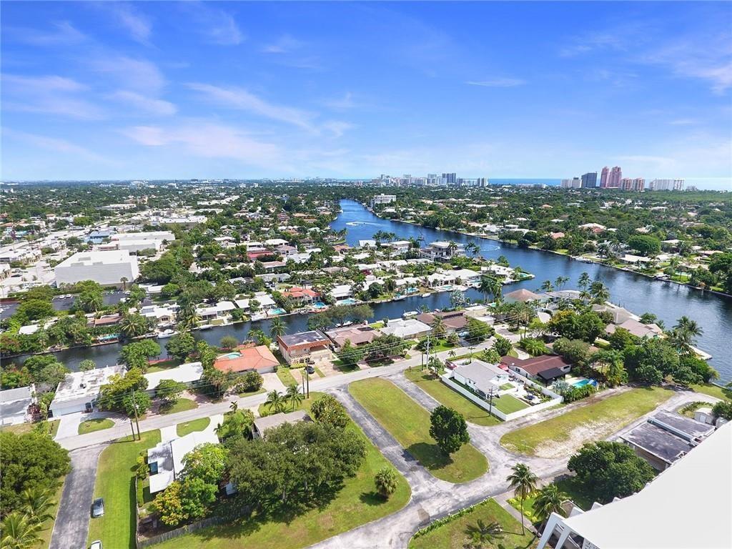 LAUDER GATE ISLES - Residential