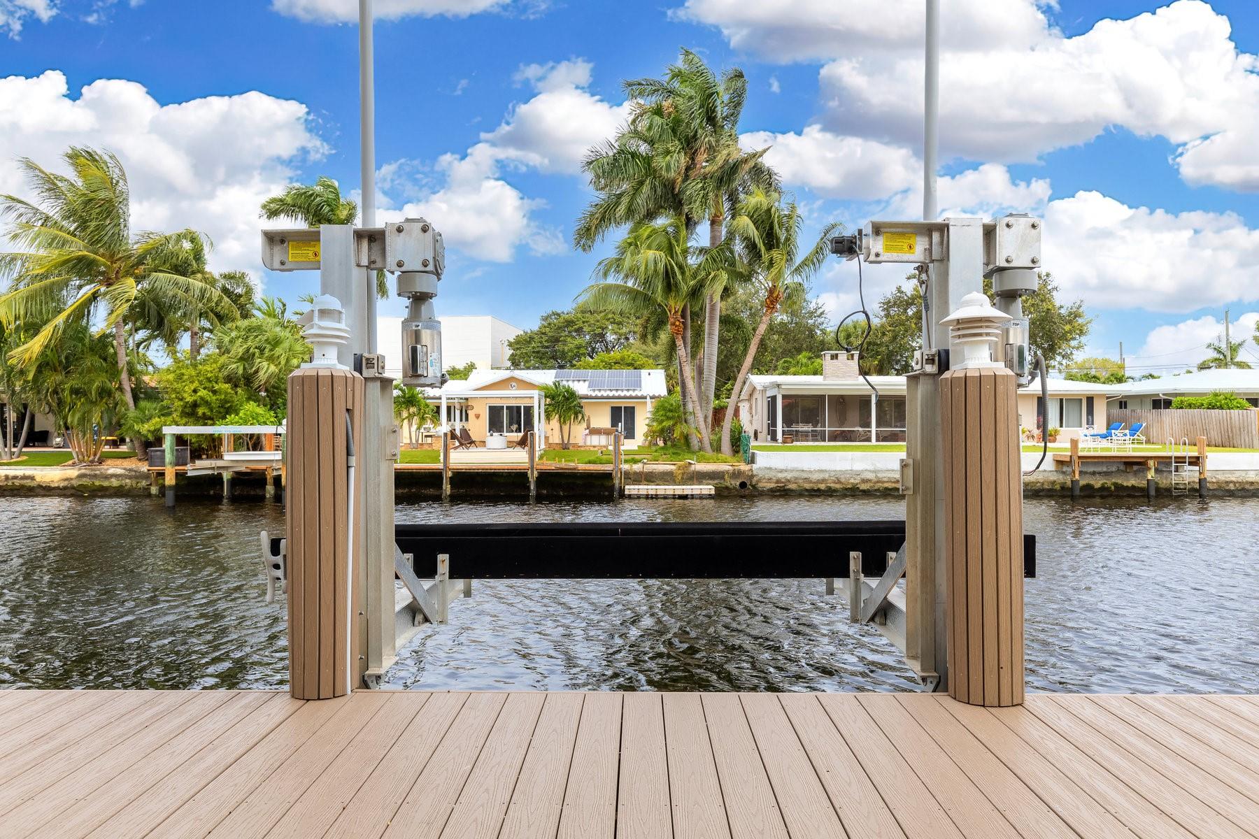 LAUDER GATE ISLES - Residential