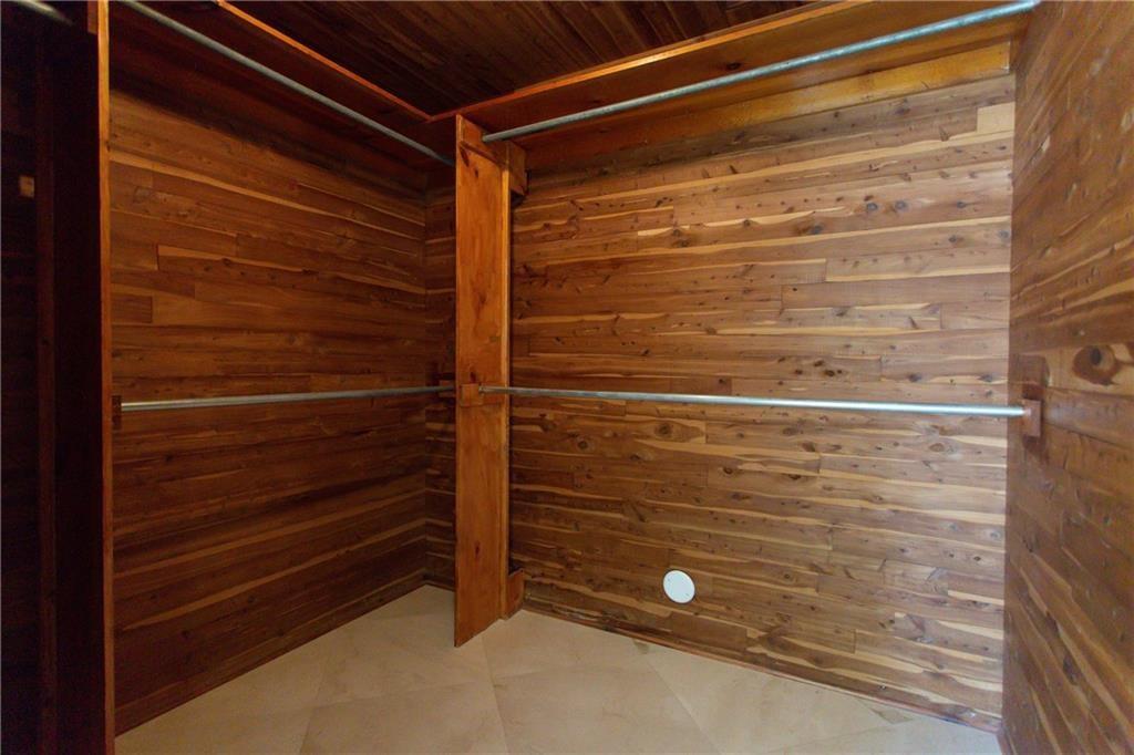 LAUDER GATE ISLES - Residential