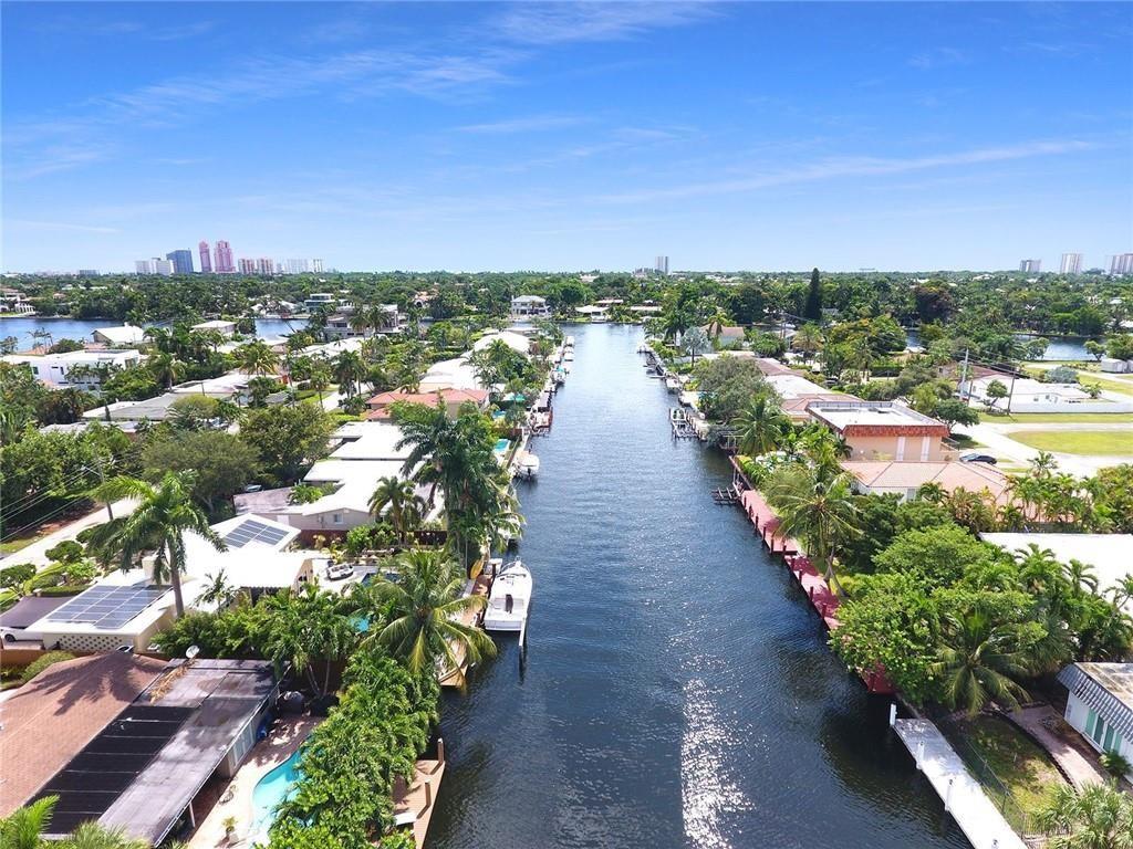 LAUDER GATE ISLES - Residential