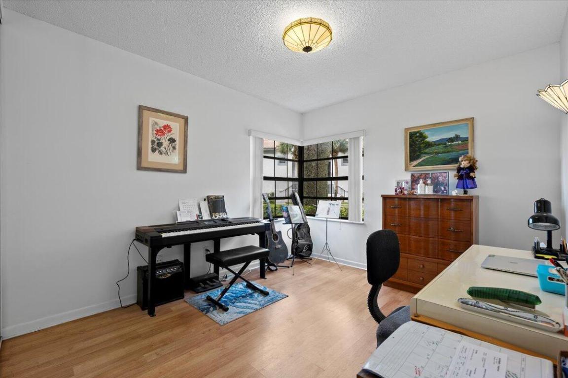 ALEXANDRA VILLAGE CONDO - Residential