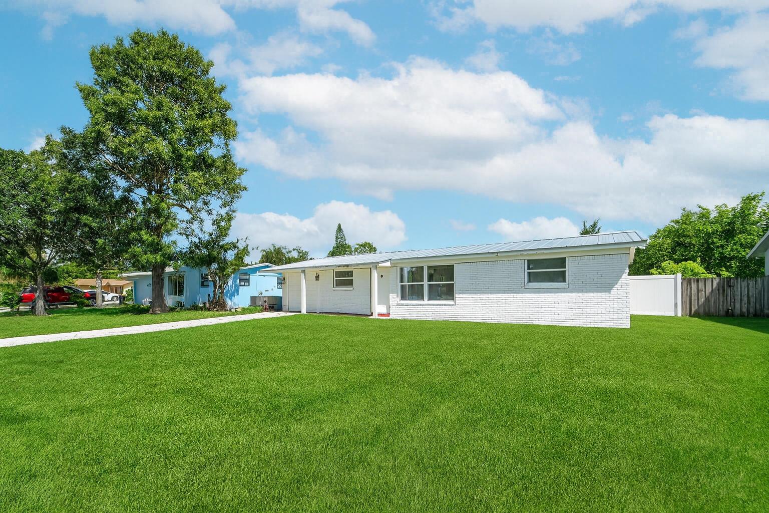 Totally renovated 3 bedroom 2 bath home located in the heart of Jupiter. Large fenced back yard for added pleasure. New kitchen and newly painted throughout. Split floor plan with plenty of windows to let the sunshine in.