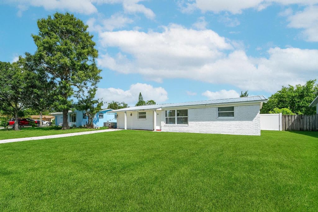 Photo of 5821 Urdea Road, Jupiter, FL 33458 (MLS # R11118972)