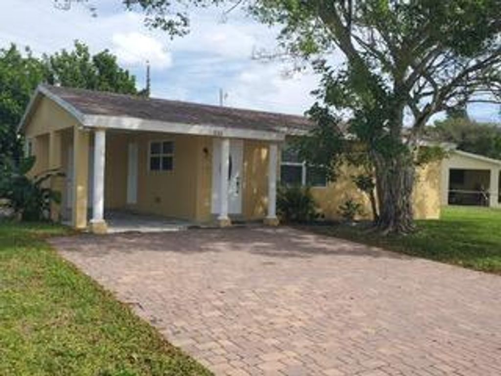 Photo of 516 NW 8th Court, Boynton Beach, FL 33426 (MLS # R11103808)