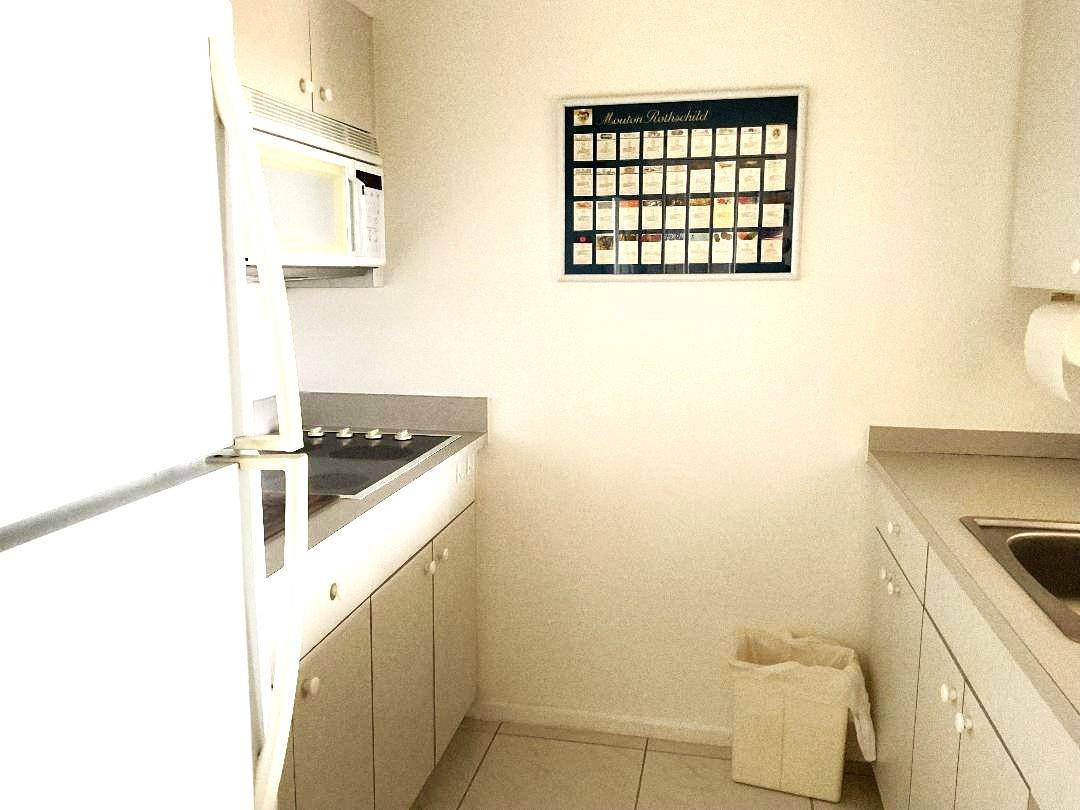 ISLAND CLUB TWO CONDO - Residential