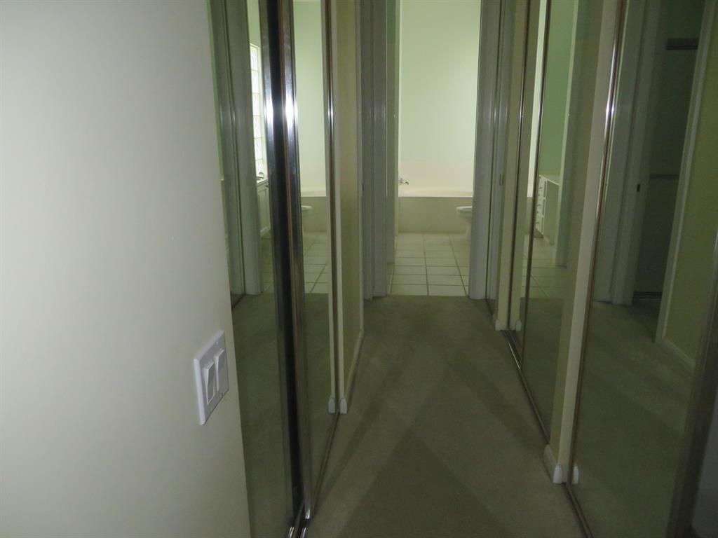 RIVERWALK 4 - Residential Lease