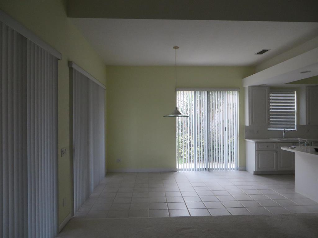 RIVERWALK 4 - Residential Lease