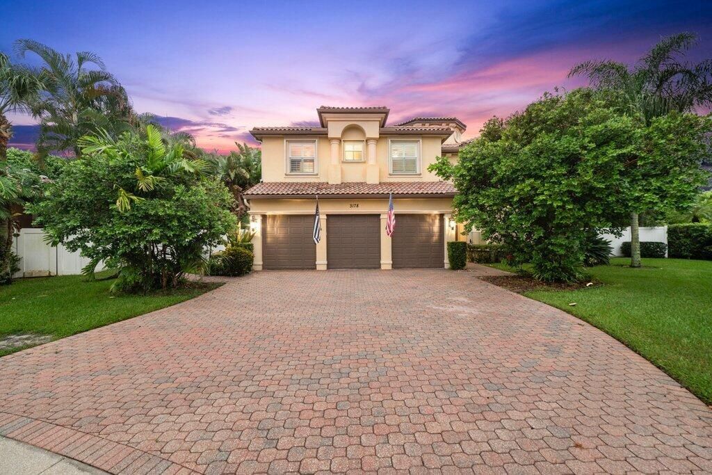 Photo of 3178 Hartridge Terrace, Wellington, FL 33414 (MLS # R10910901)