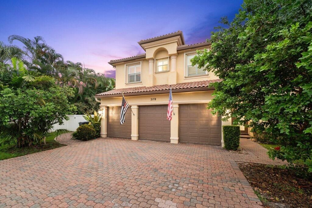 Photo of 3178 Hartridge Terrace, Wellington, FL 33414 (MLS # R10910901)