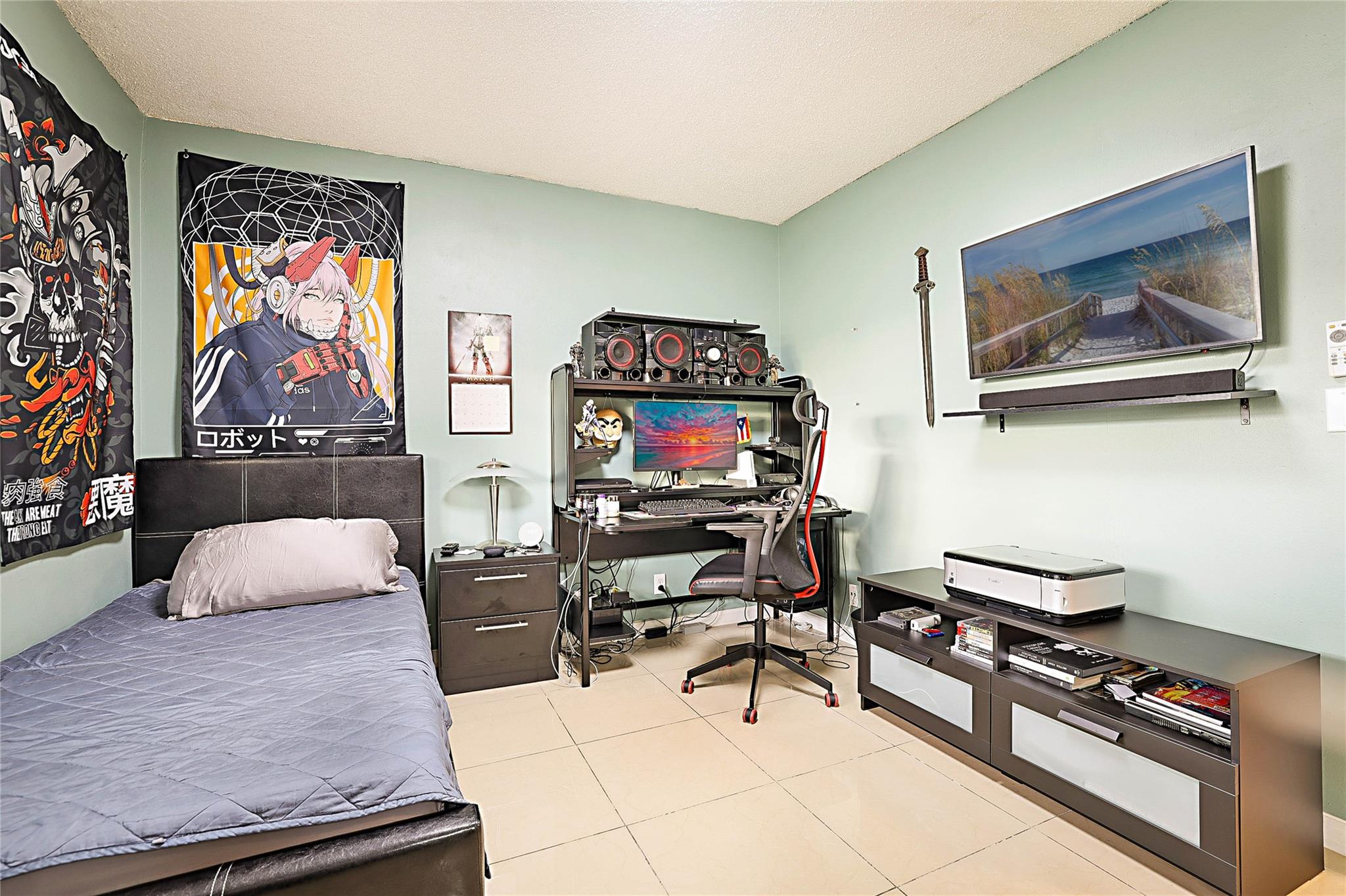 Forest Hills Condo - Residential