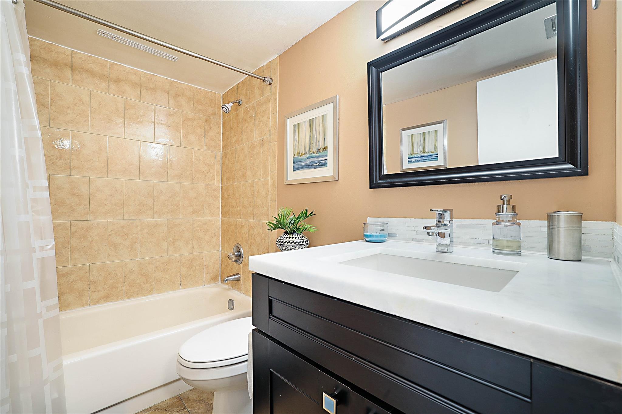 Forest Hills Condo - Residential