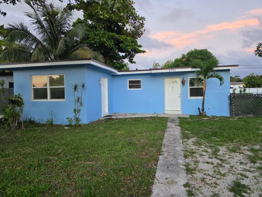 1711 LAUDERDALE MANOR DR, FORT LAUDERDALE, FL 33311 - Image 477eb61ce873fdf8f560efaee0e61d6a/775567221