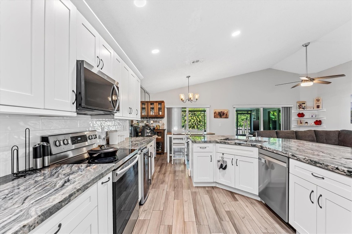 3 E Chesterfield Drive, Boynton Beach, FL, 33426/$479,900 3 3 E Chesterfield Drive