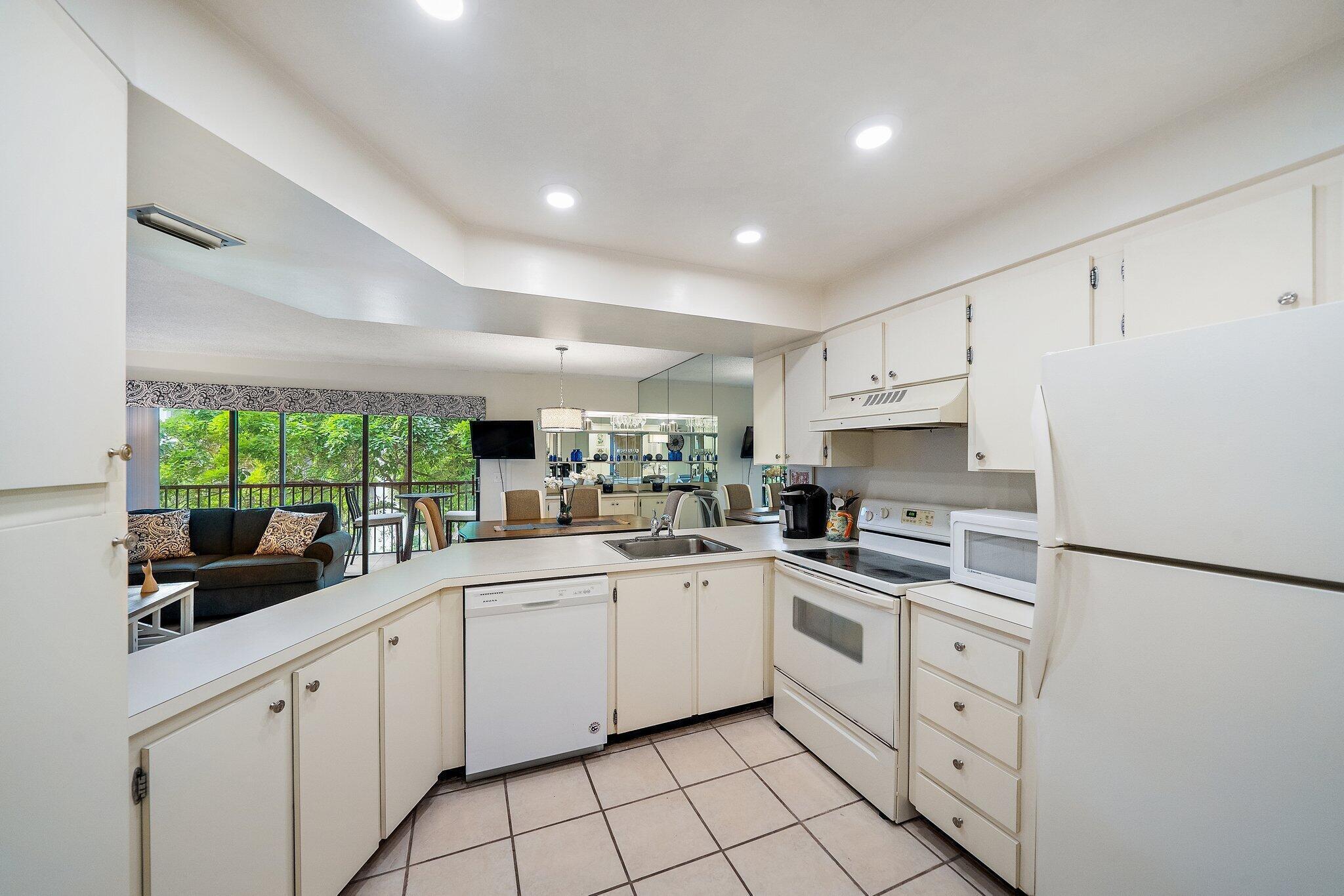 SEA RISE CONDO - Residential Lease