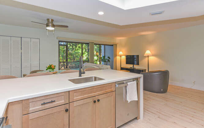 SEA RISE CONDO - Residential Lease