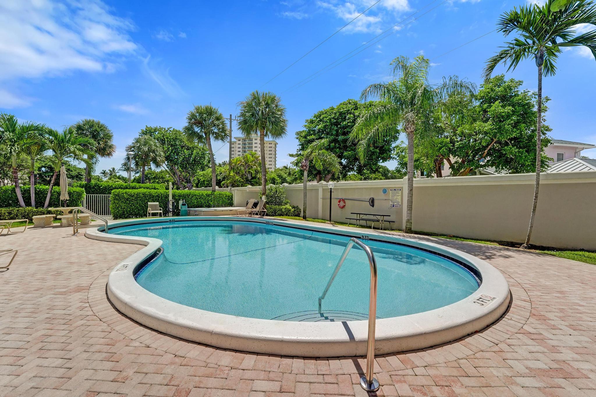 5555 N Ocean Boulevard 17