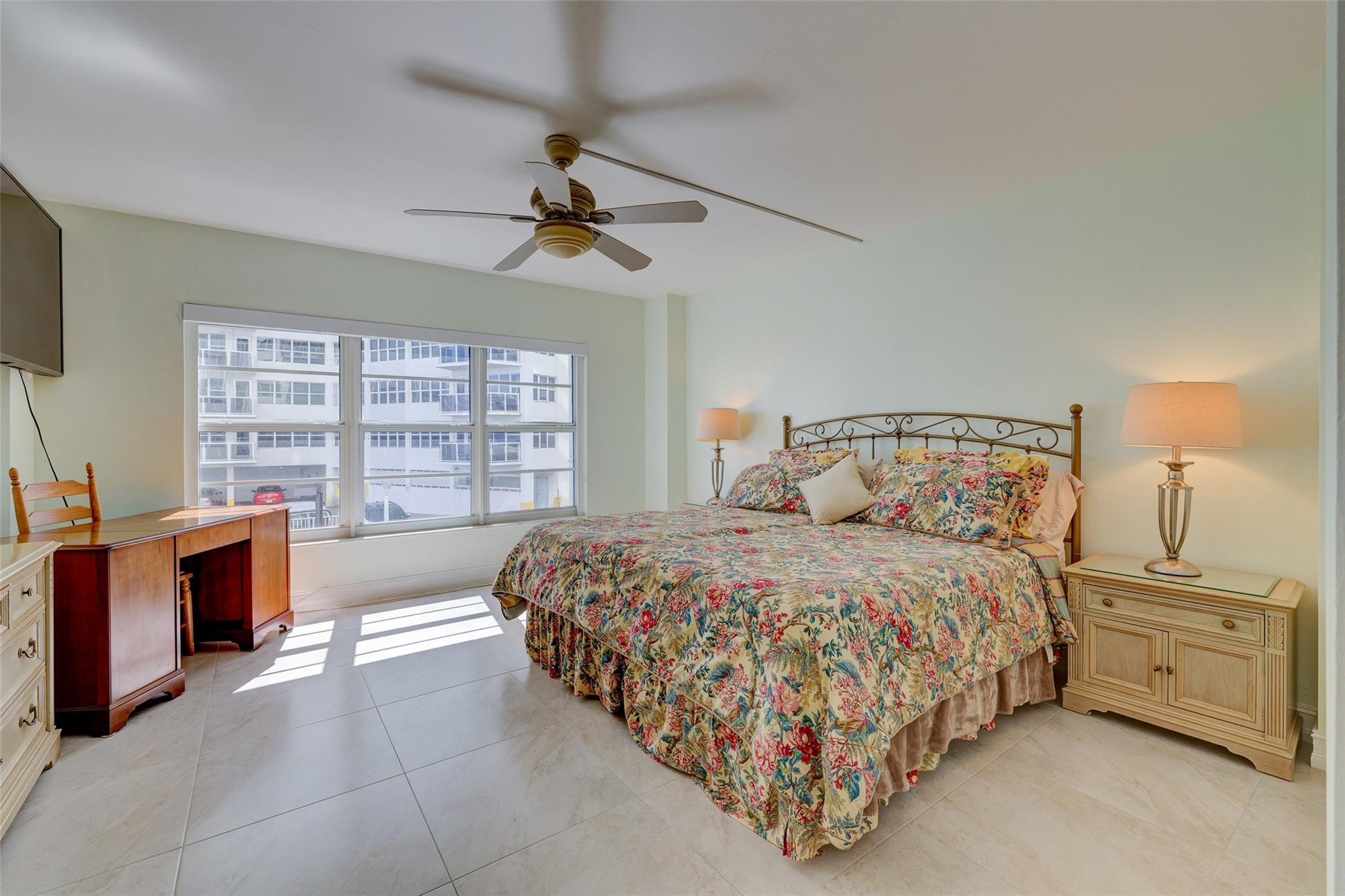 Regency Tower South - Residential