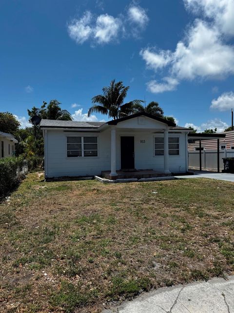 923 S D St Lake Worth Beach FL 33460