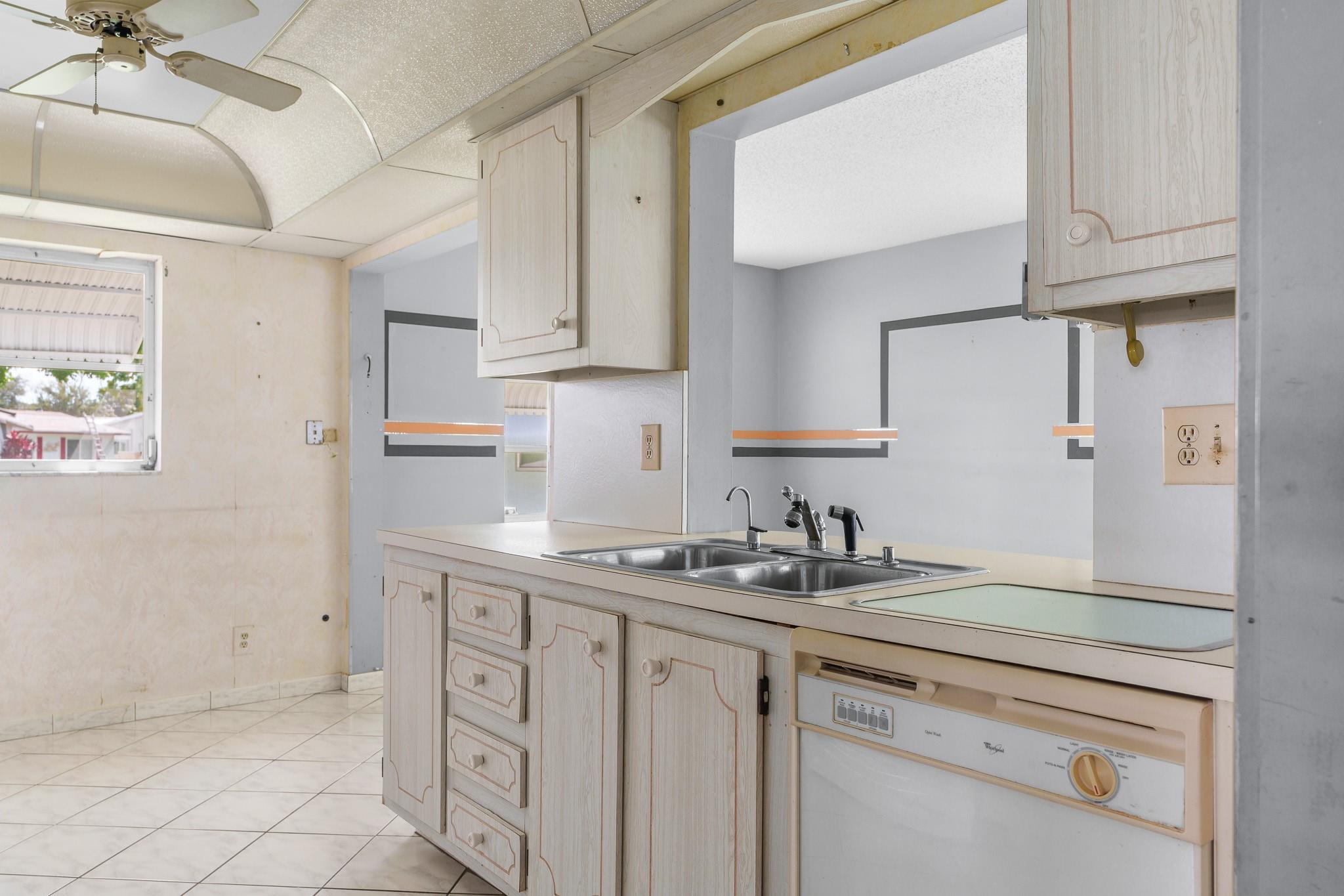 Lauderdale West 2 Sec 78- - Residential