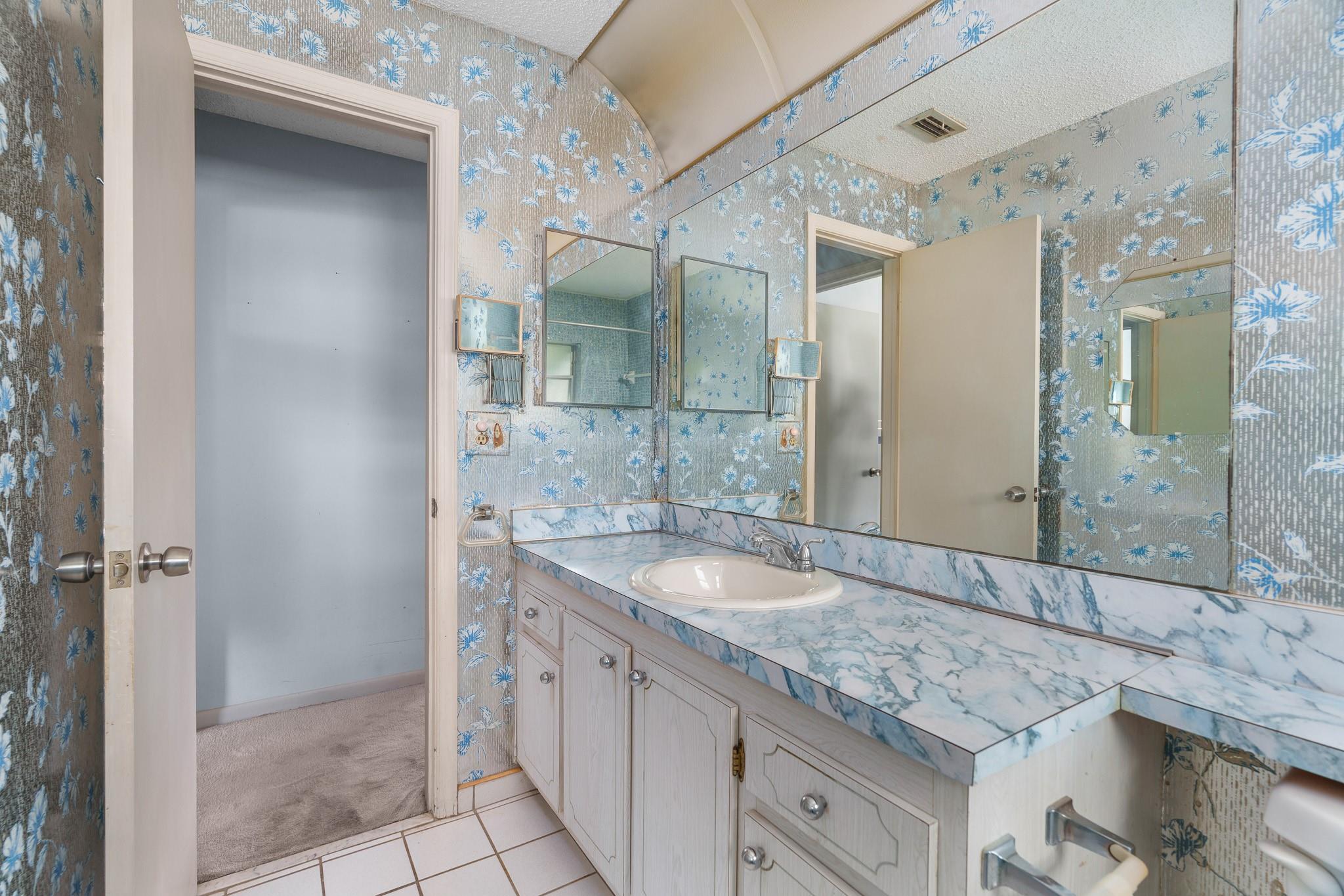 Lauderdale West 2 Sec 78- - Residential