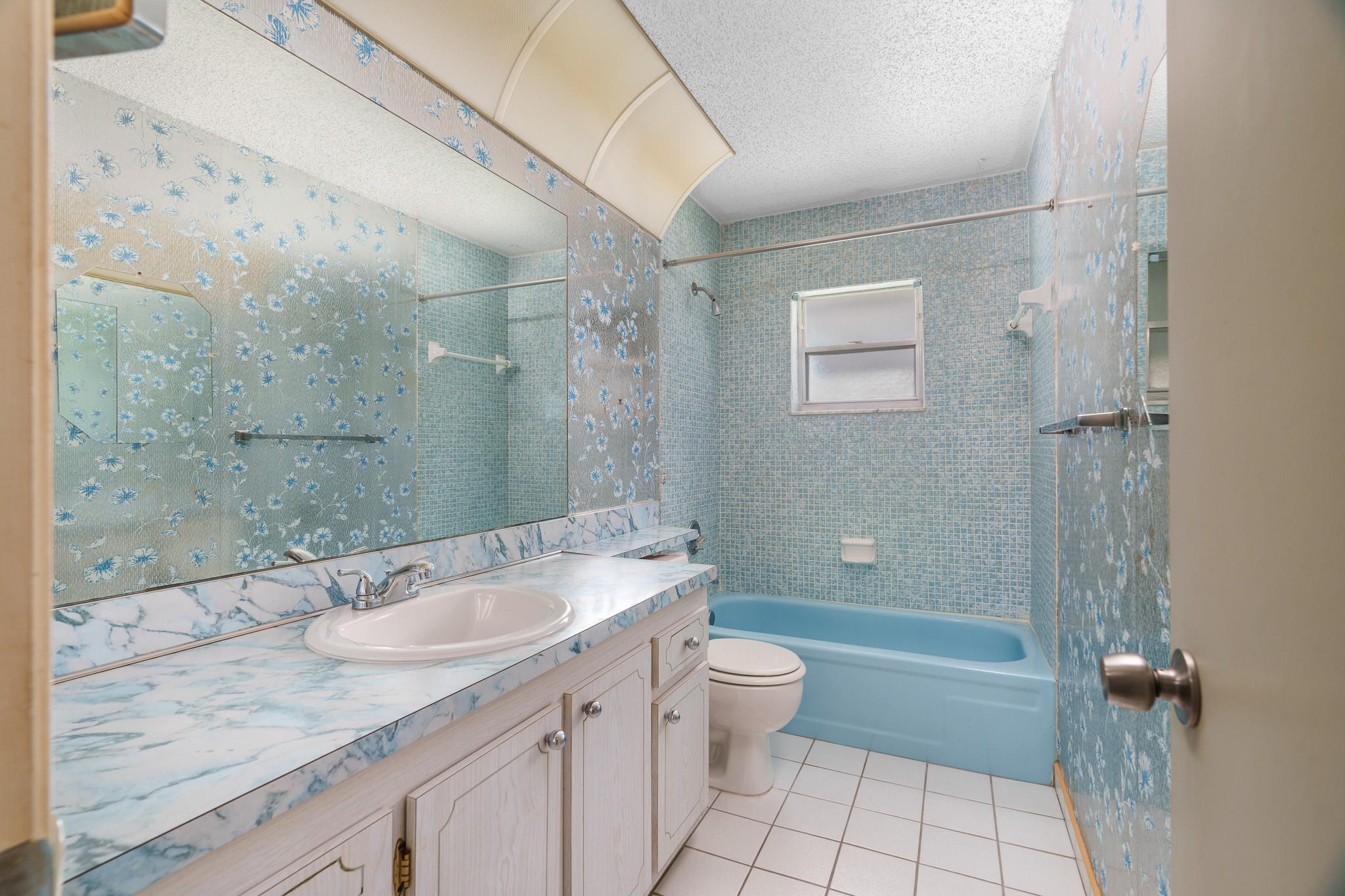 Lauderdale West 2 Sec 78- - Residential
