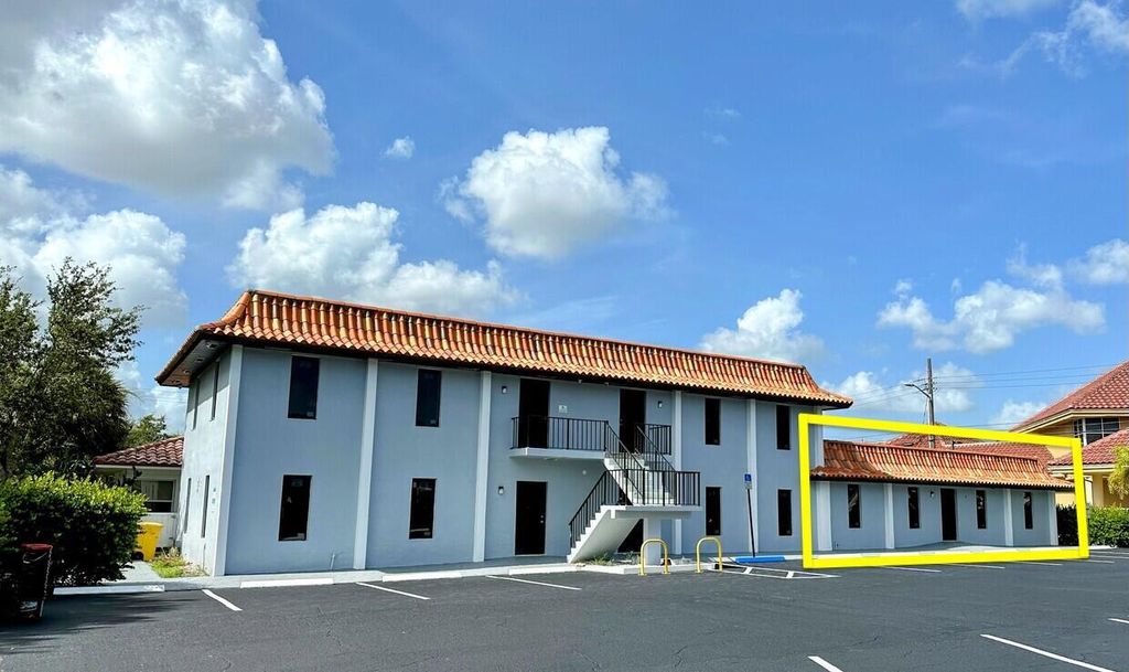 Photo of 309 Lake Avenue, Lake Worth Beach, FL 33460 (MLS # R11101307)