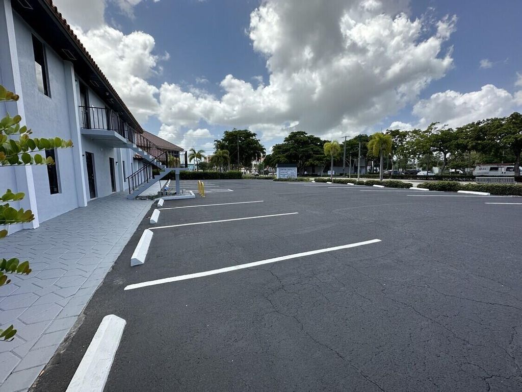 Photo of 309 Lake Avenue, Lake Worth Beach, FL 33460 (MLS # R11101307)