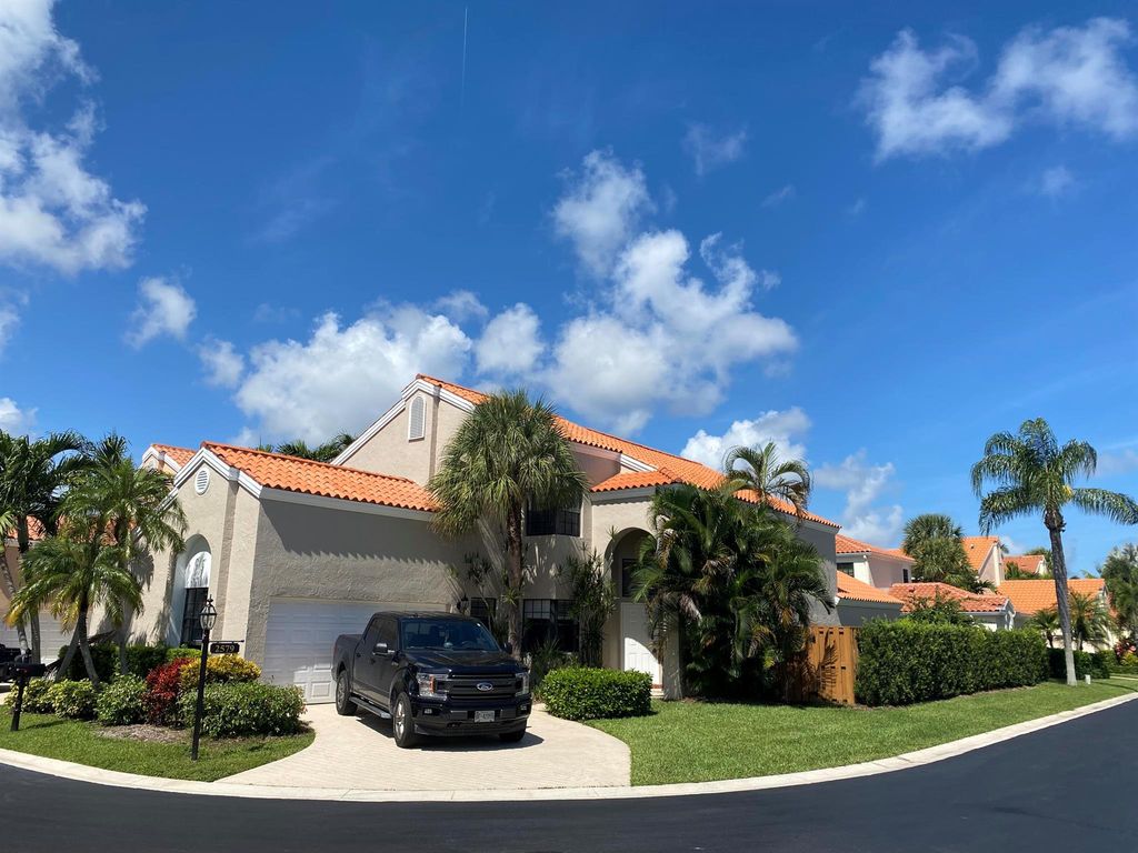 Photo of 2579 La Lique Circle, Palm Beach Gardens, FL 33410 (MLS # R11106719)