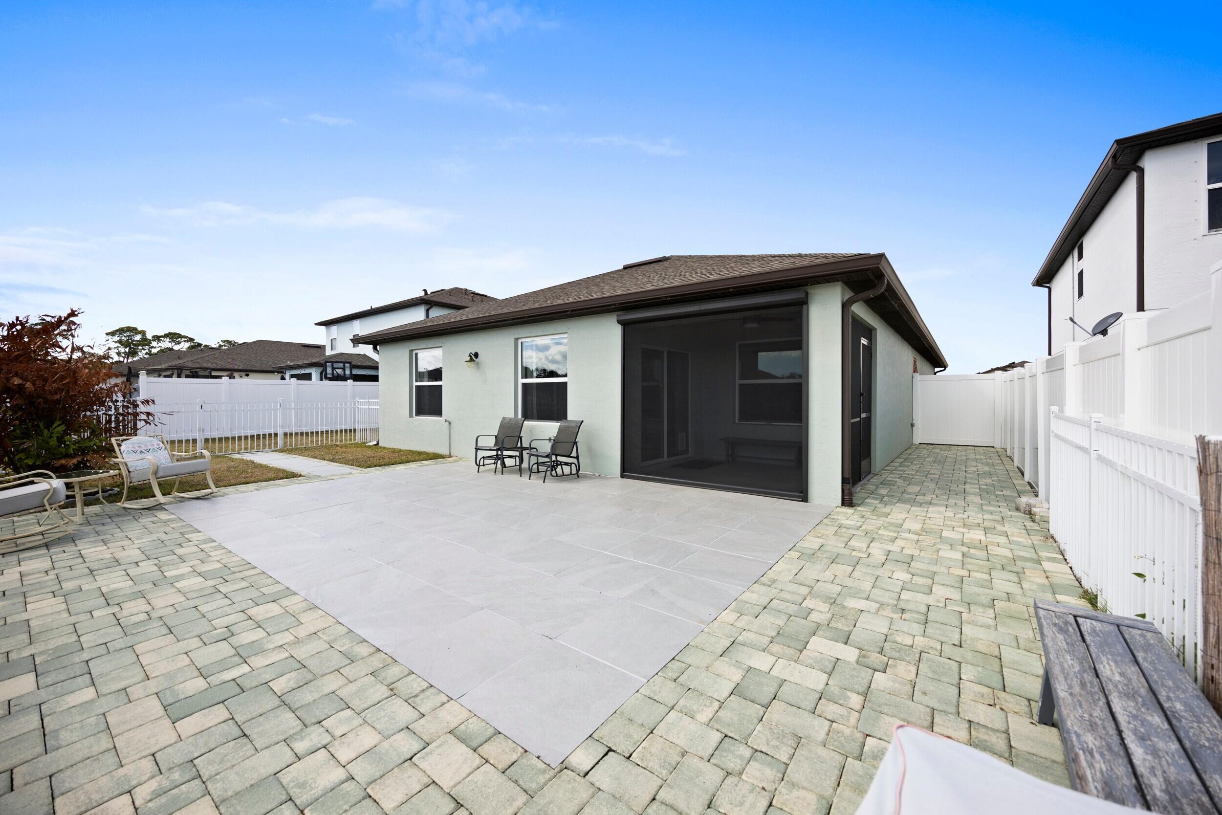 WATERSTONE - Residential