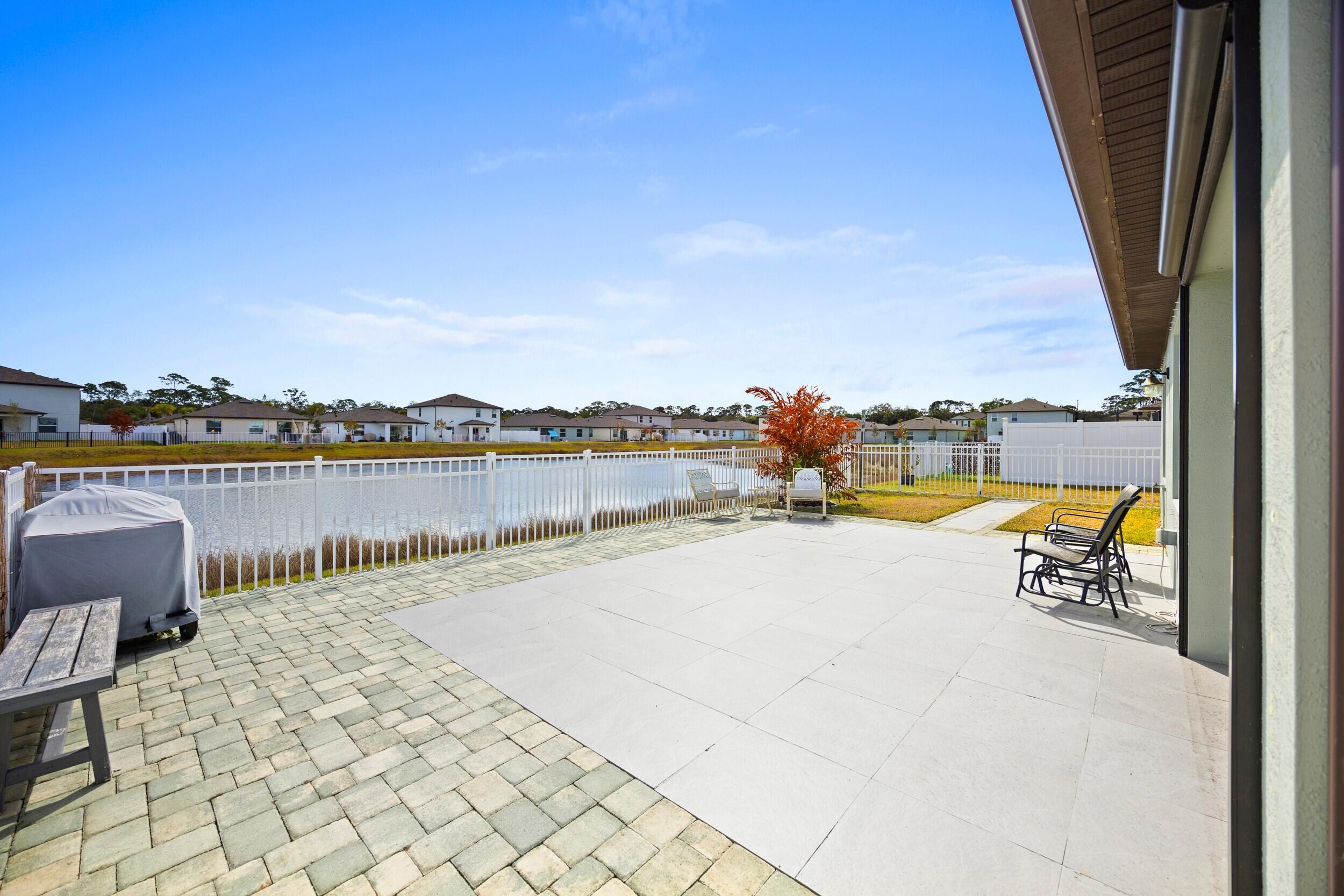 WATERSTONE - Residential