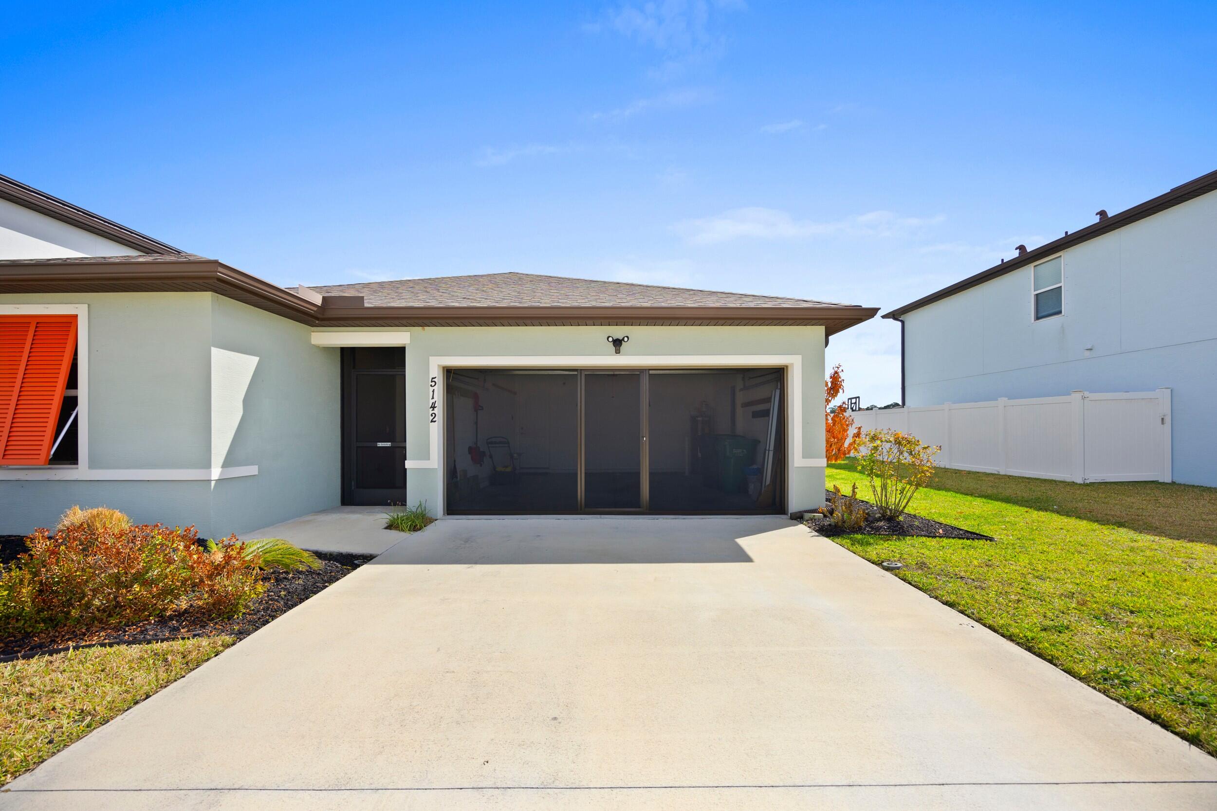 WATERSTONE - Residential