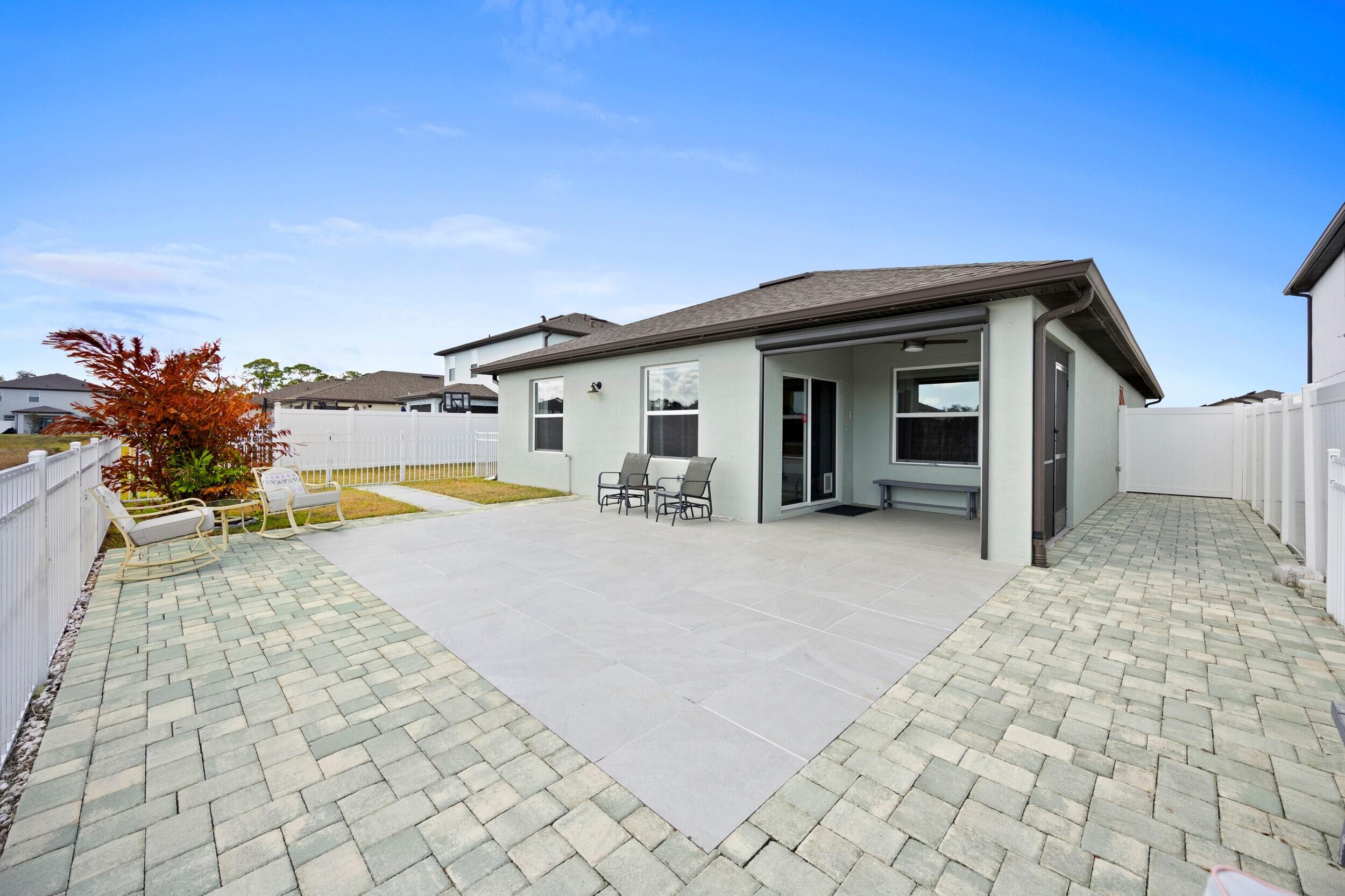 WATERSTONE - Residential