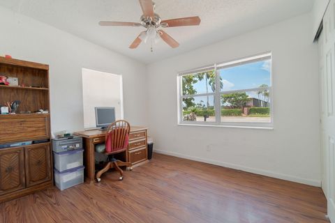 Single Family Residence in Lake Worth FL 3900 Seacrest Boulevard Blvd 26.jpg