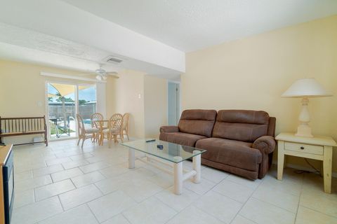 Single Family Residence in Lake Worth FL 3900 Seacrest Boulevard Blvd 17.jpg