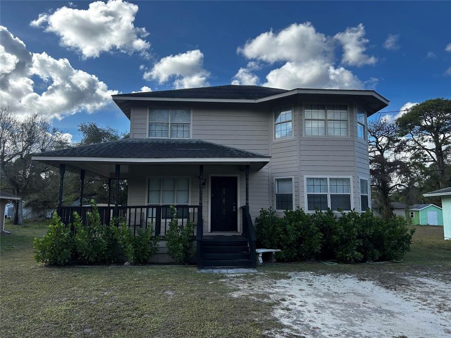 Seller motivated. 4BR 2.5 BA - Great starter home or investment property. All offers will be reviewed same day!